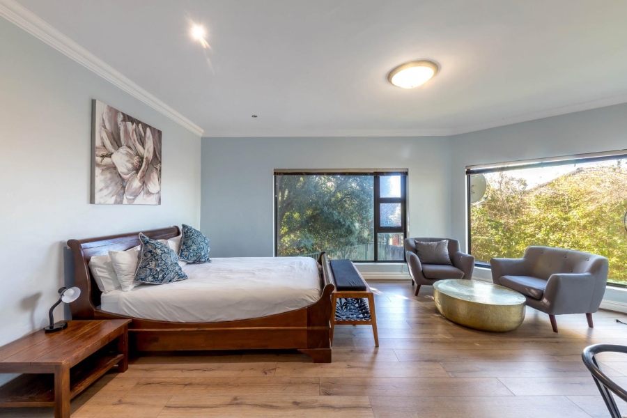 To Let 4 Bedroom Property for Rent in Tamboerskloof Western Cape
